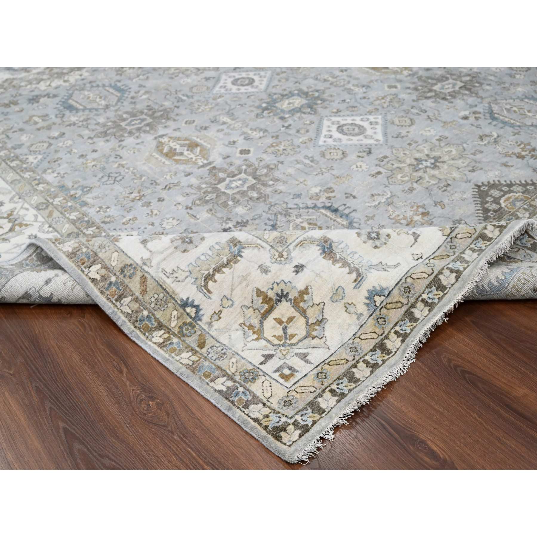 Heriz-Hand-Knotted-Rug-423990