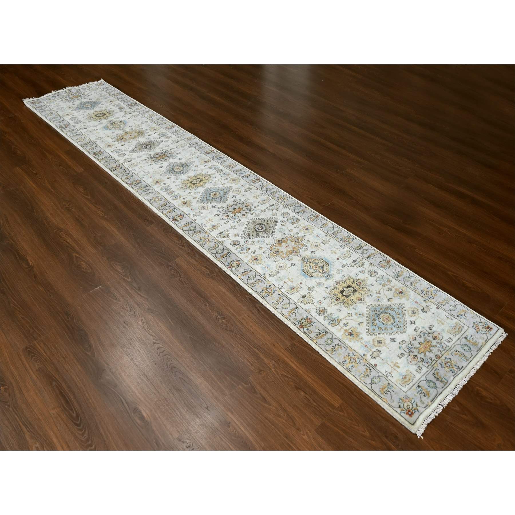 Heriz-Hand-Knotted-Rug-424205