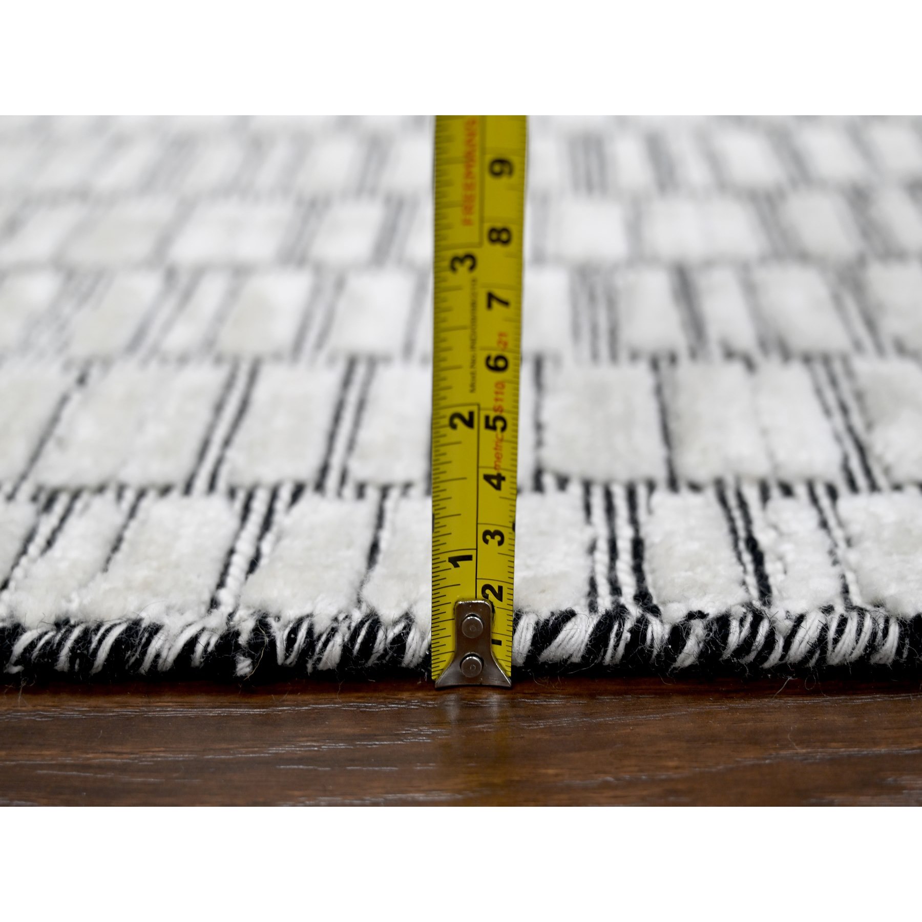 Modern-and-Contemporary-Hand-Loomed-Rug-422715