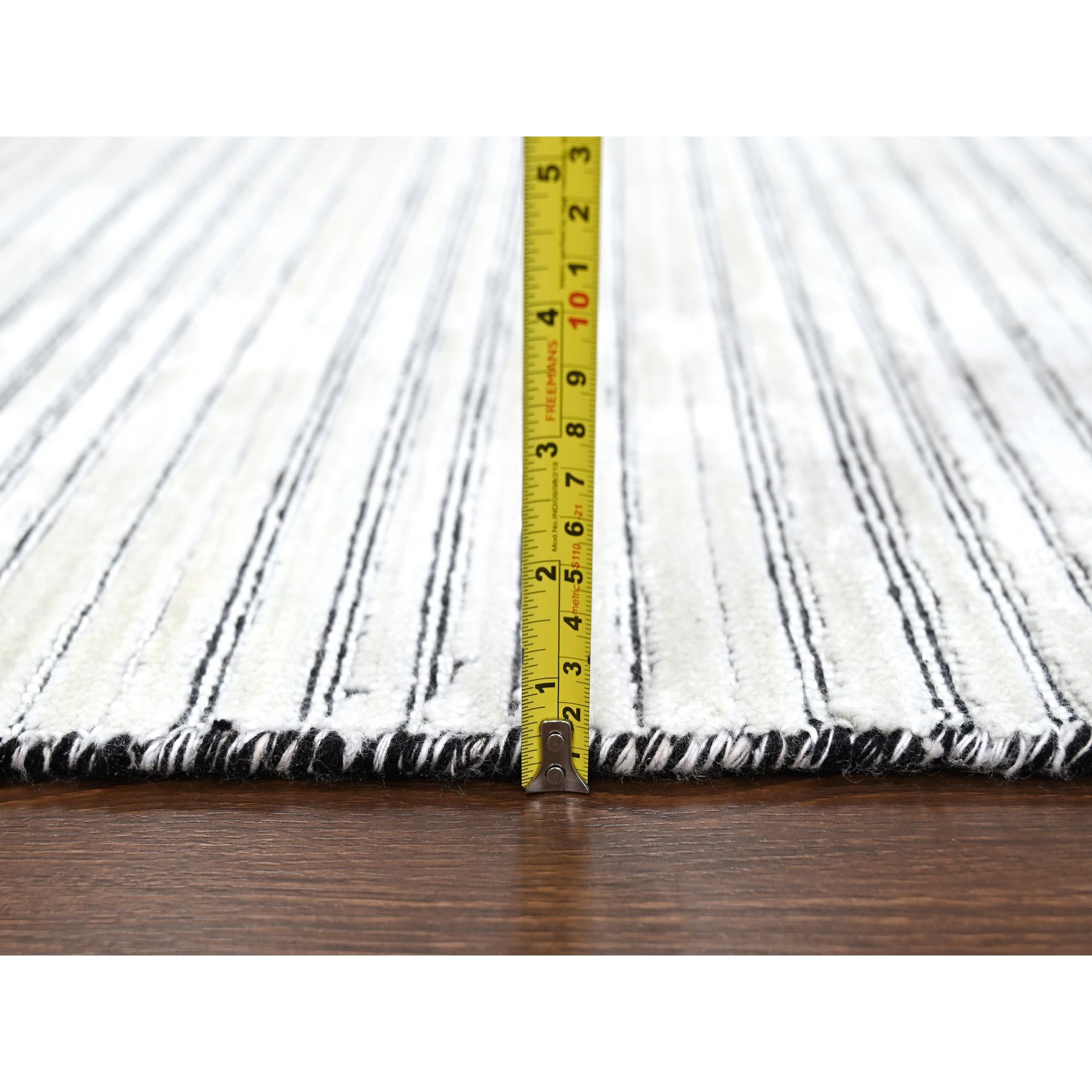 Modern-and-Contemporary-Hand-Loomed-Rug-422910