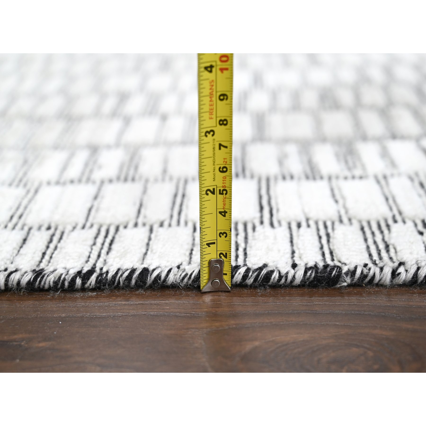 Modern-and-Contemporary-Hand-Loomed-Rug-422940