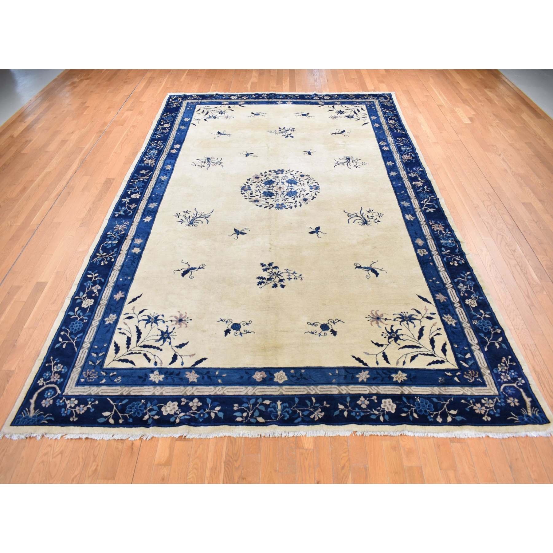 Antique-Hand-Knotted-Rug-437010
