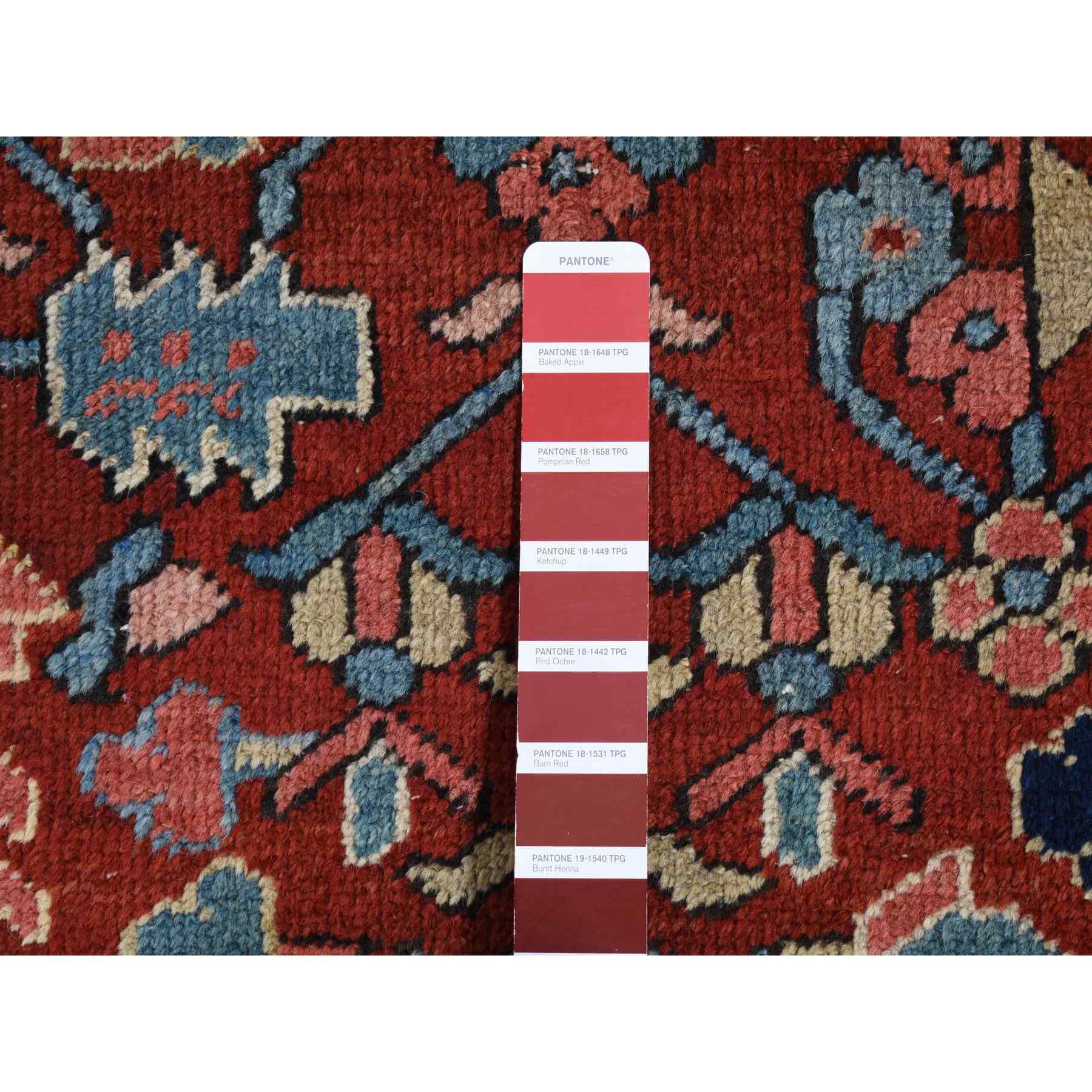 Heriz-Hand-Knotted-Rug-436550