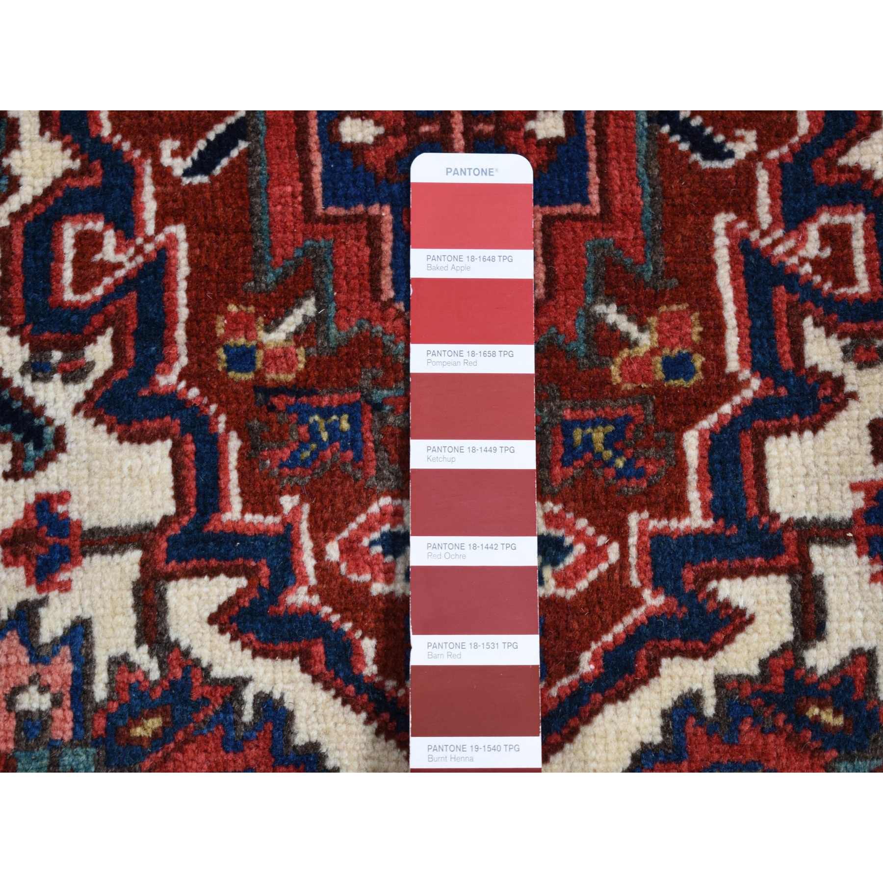 Heriz-Hand-Knotted-Rug-437025