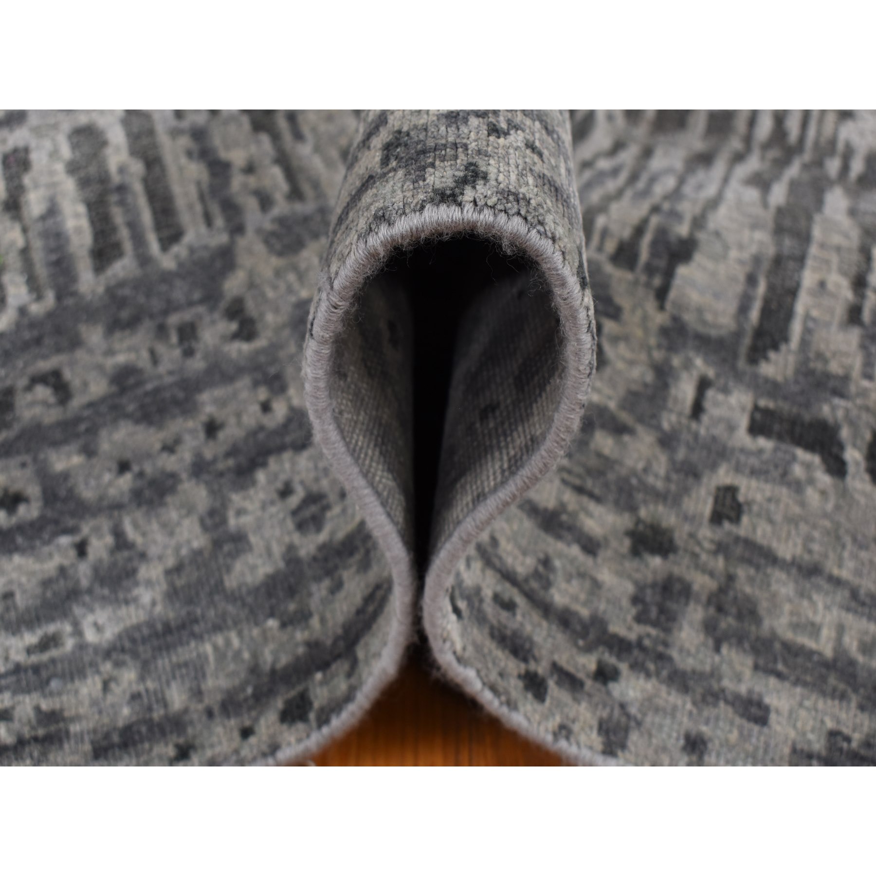 Modern-and-Contemporary-Hand-Knotted-Rug-435540