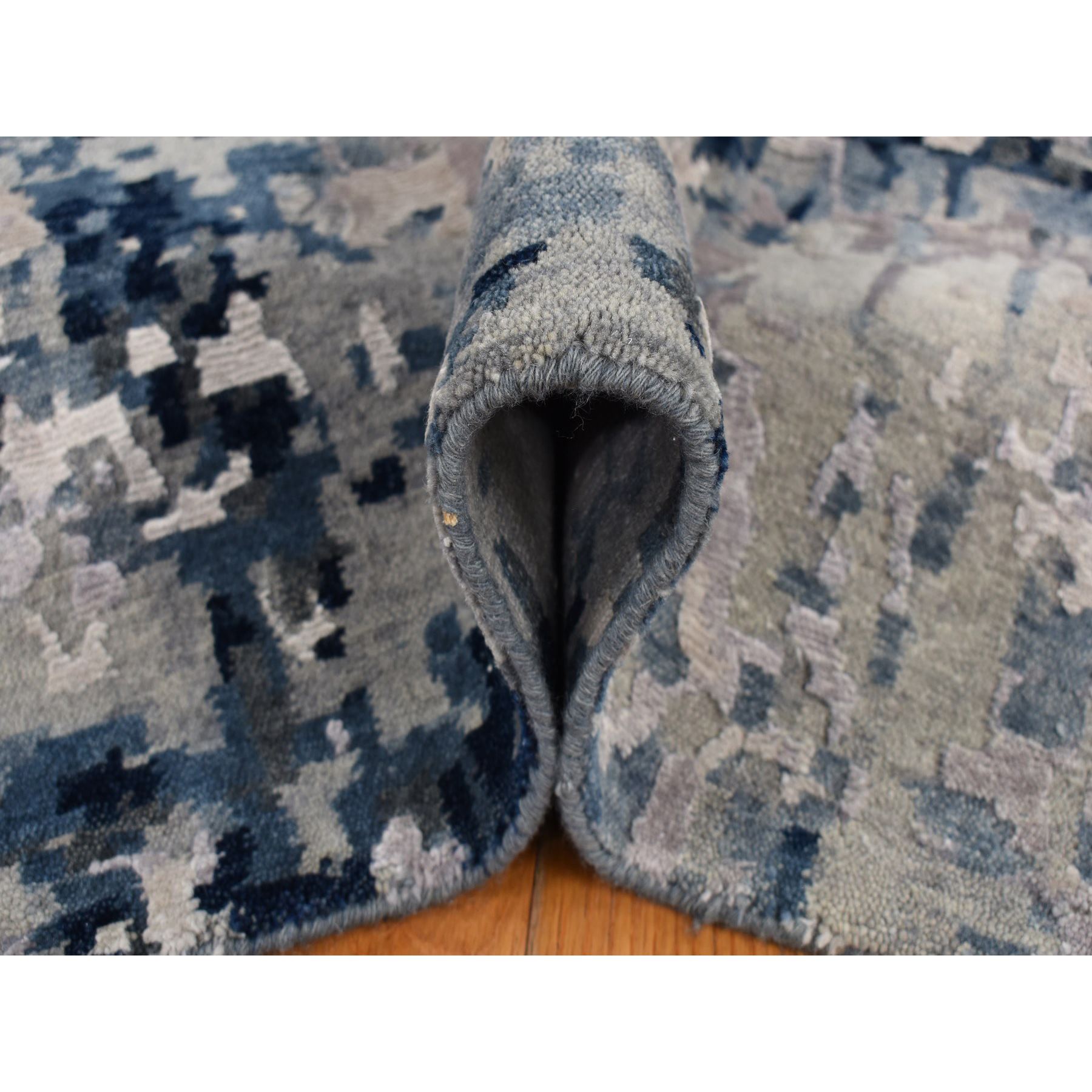 Modern-and-Contemporary-Hand-Knotted-Rug-435600