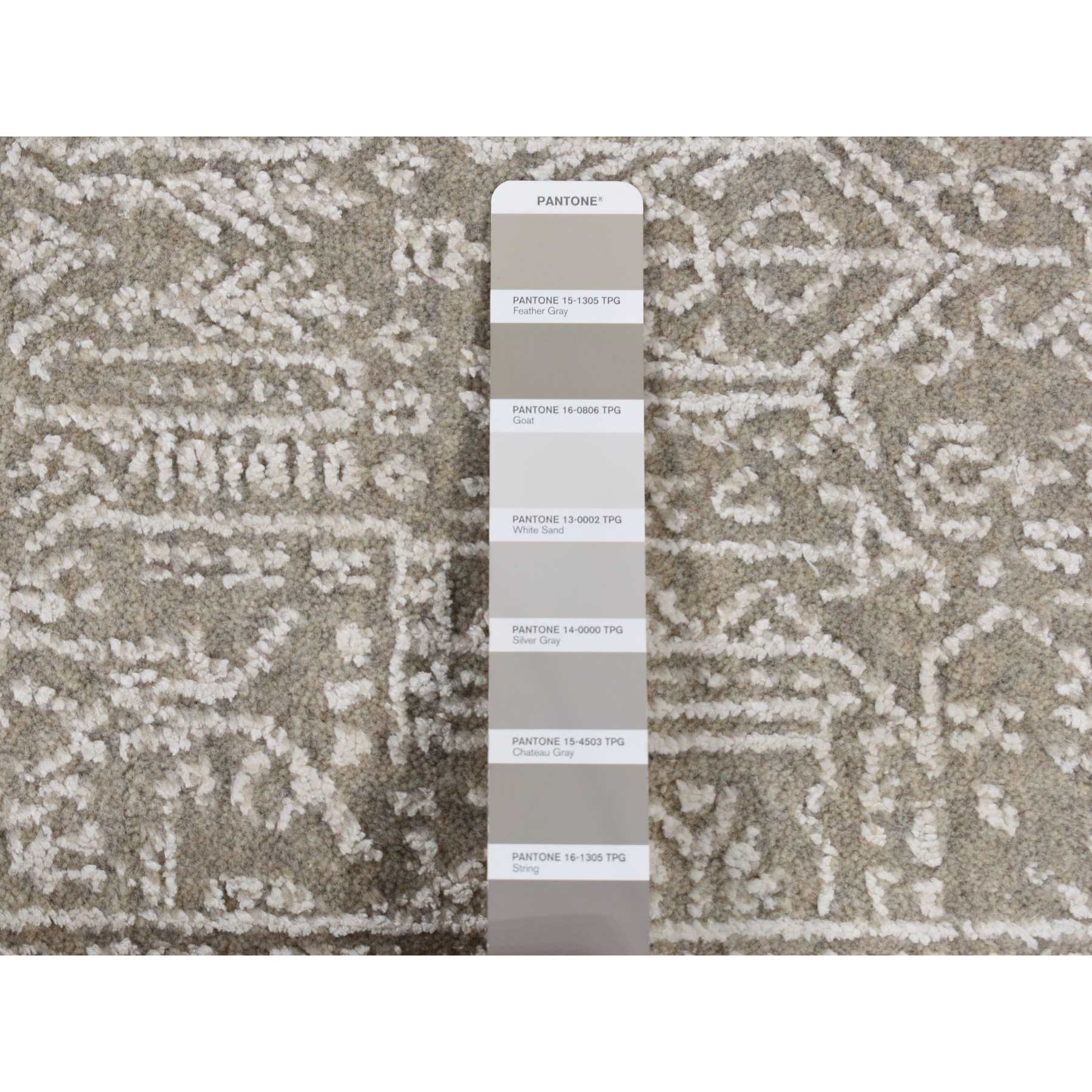 Modern-and-Contemporary-Hand-Loomed-Rug-435015