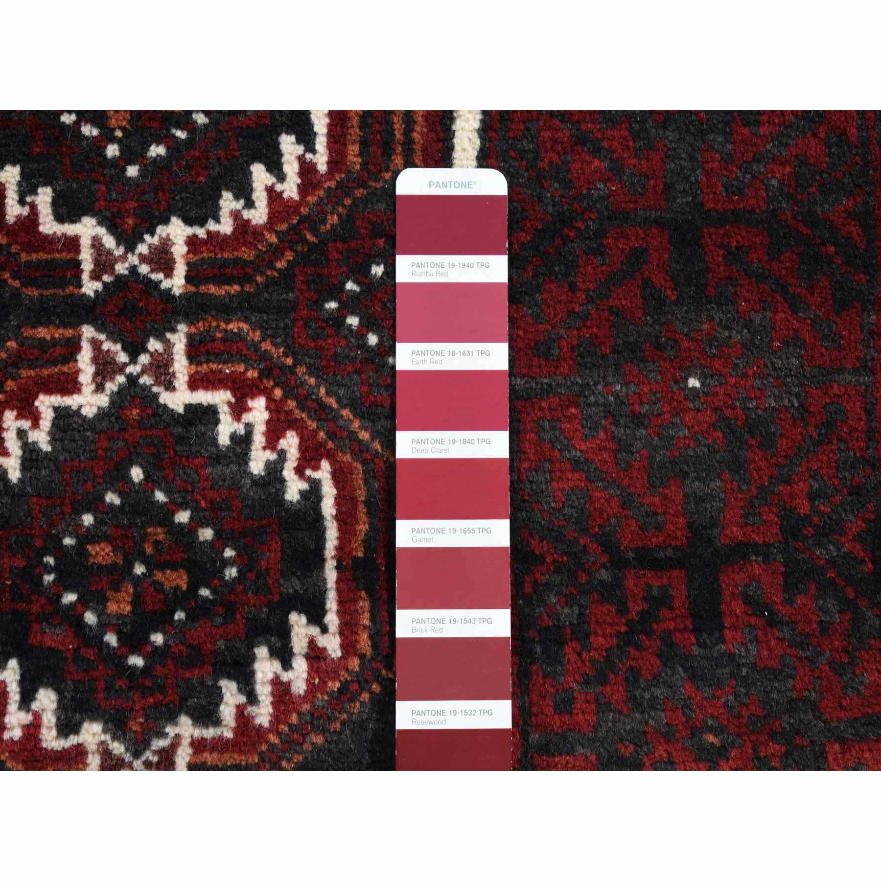 Persian-Hand-Knotted-Rug-436925