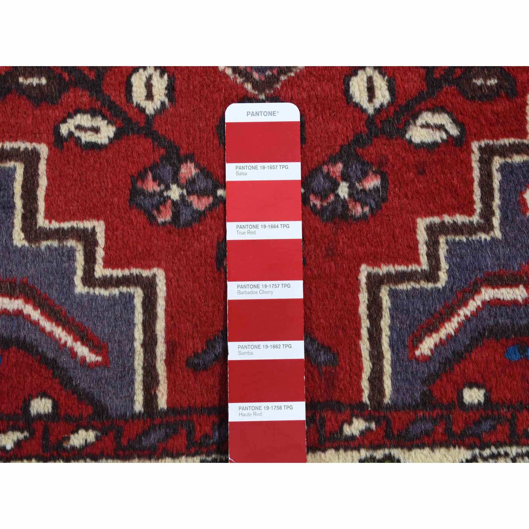 Persian-Hand-Knotted-Rug-437235