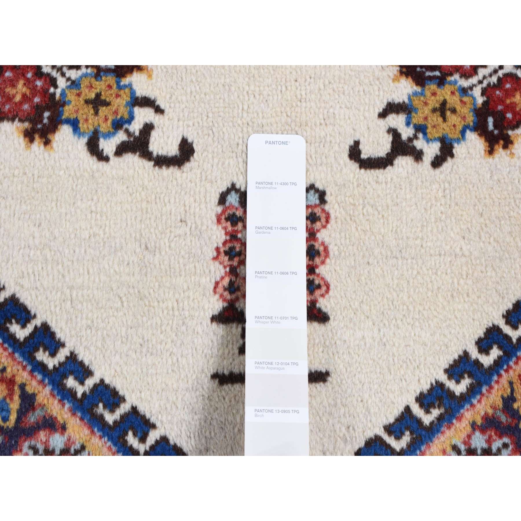 Persian-Hand-Knotted-Rug-437295