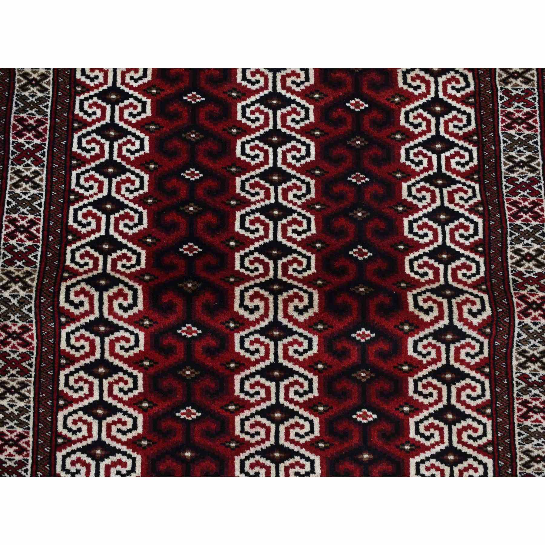 Persian-Hand-Knotted-Rug-437300