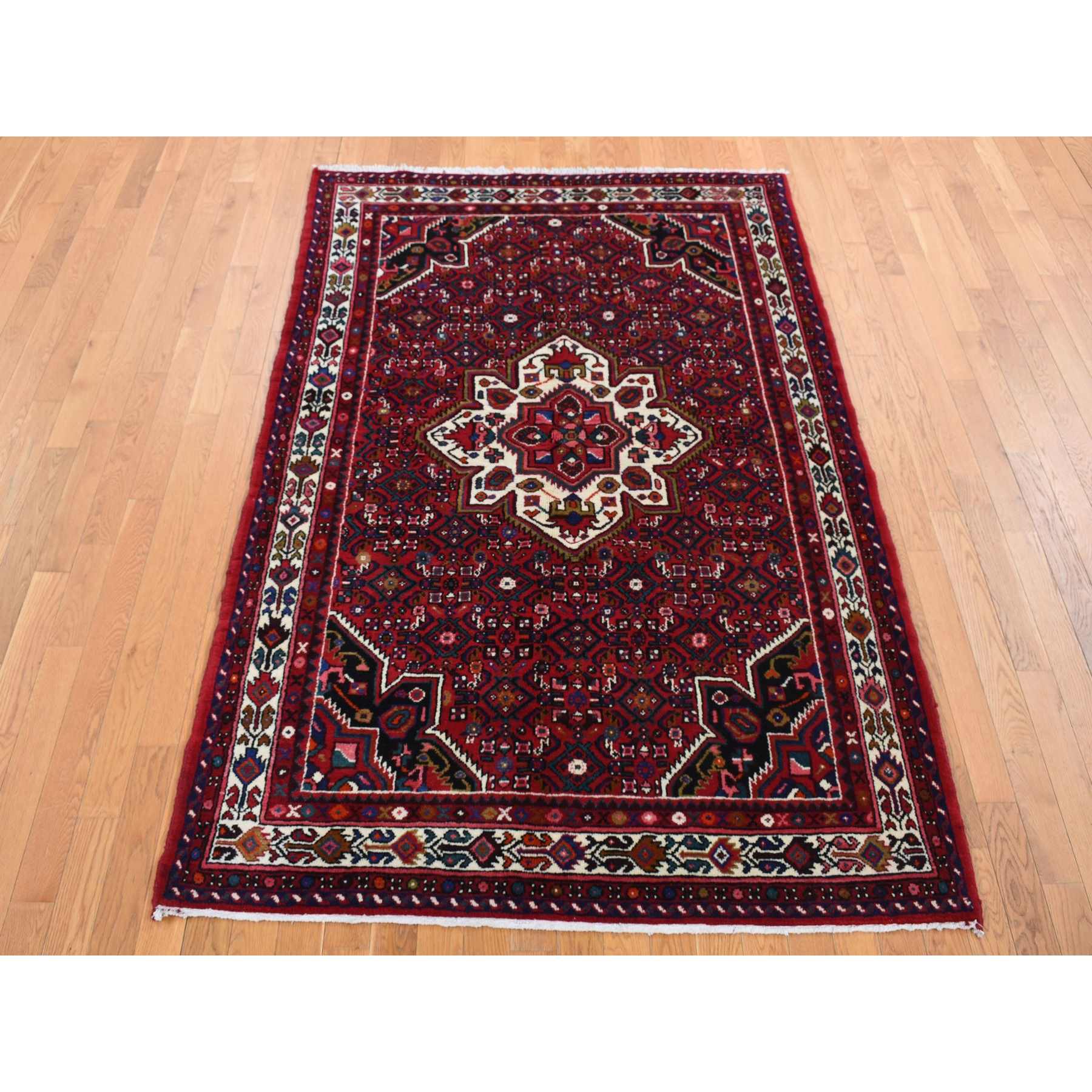 Persian-Hand-Knotted-Rug-437365