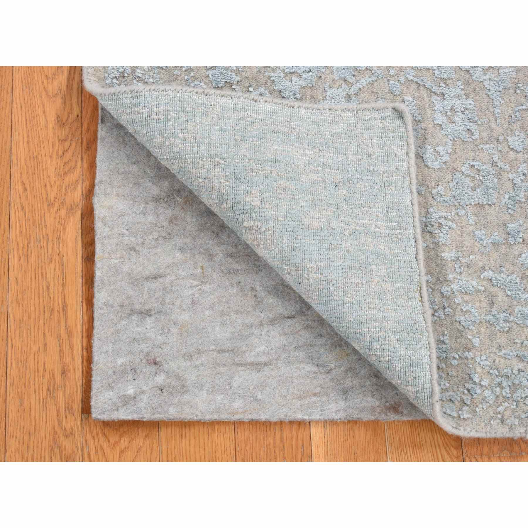 Wool-and-Silk-Hand-Loomed-Rug-436300