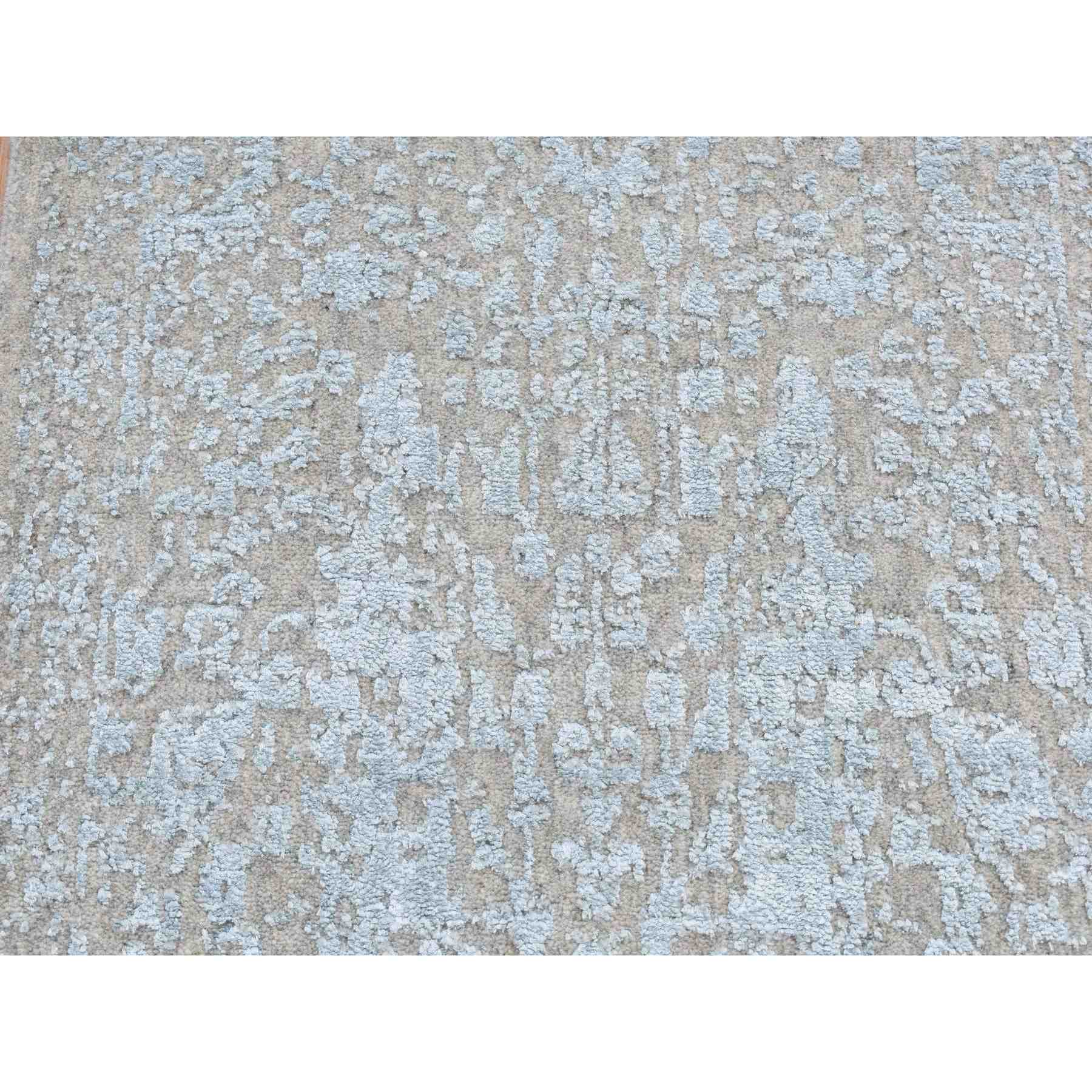 Wool-and-Silk-Hand-Loomed-Rug-436300