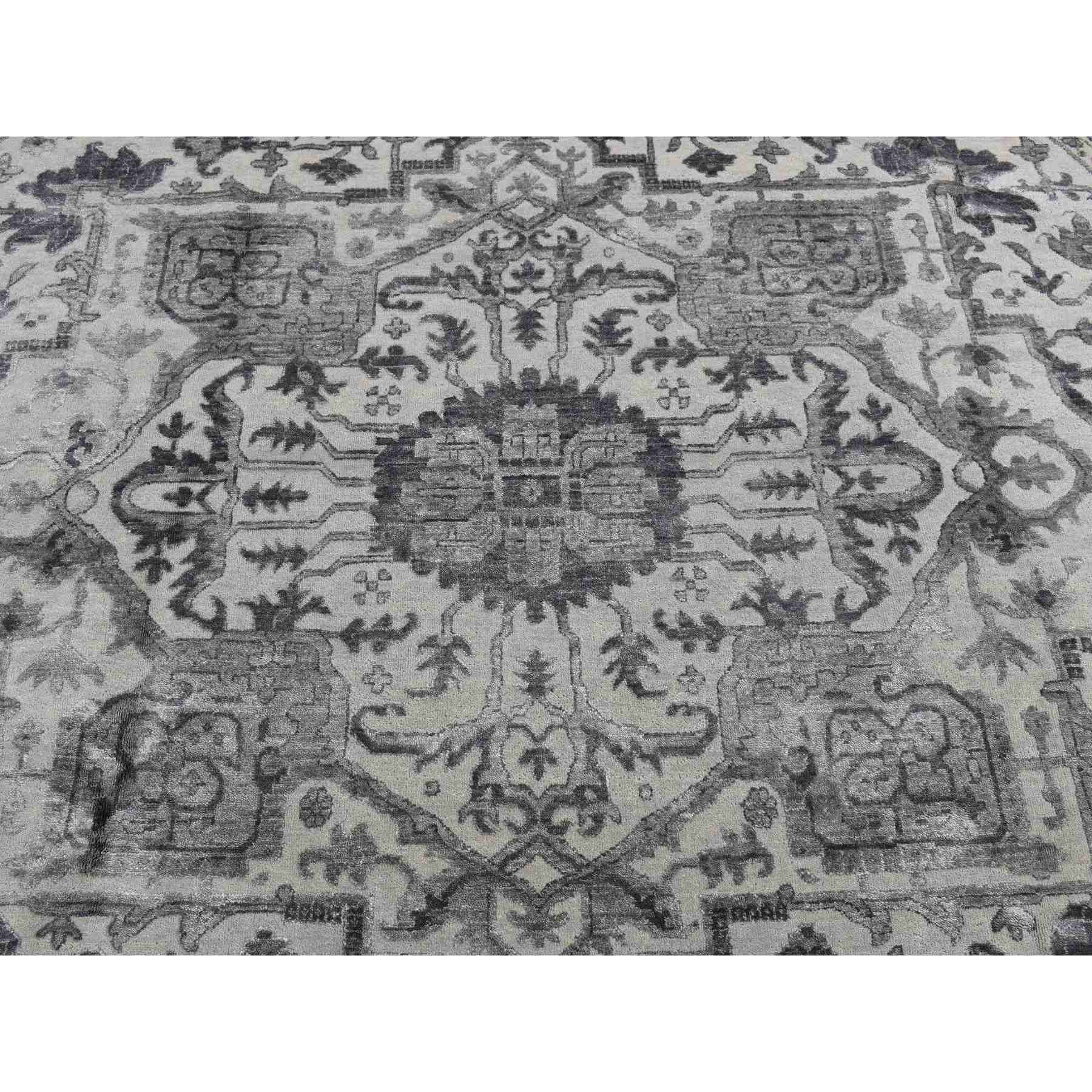 Heriz-Hand-Knotted-Rug-438735