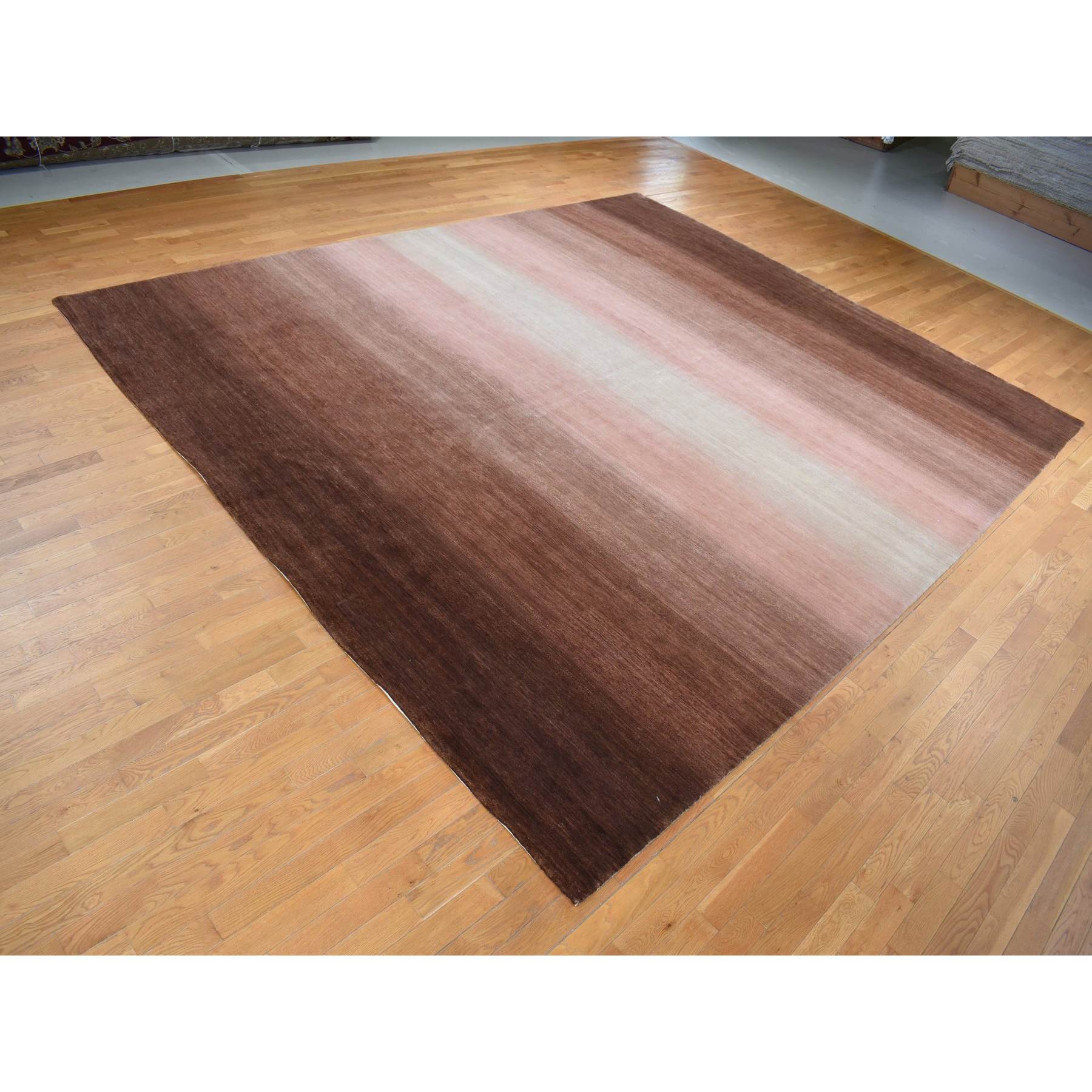 Modern-and-Contemporary-Hand-Knotted-Rug-438320