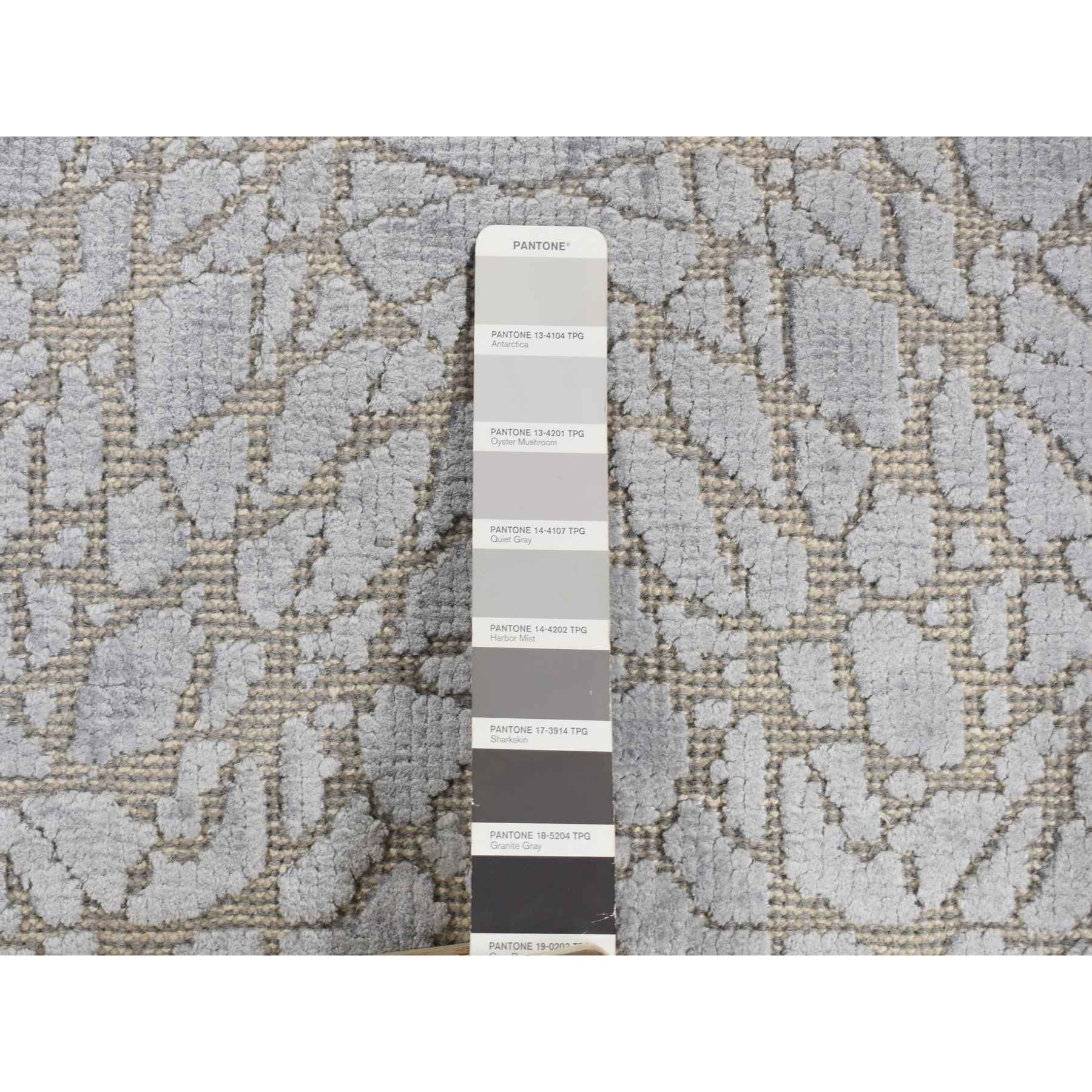 Modern-and-Contemporary-Hand-Knotted-Rug-439040