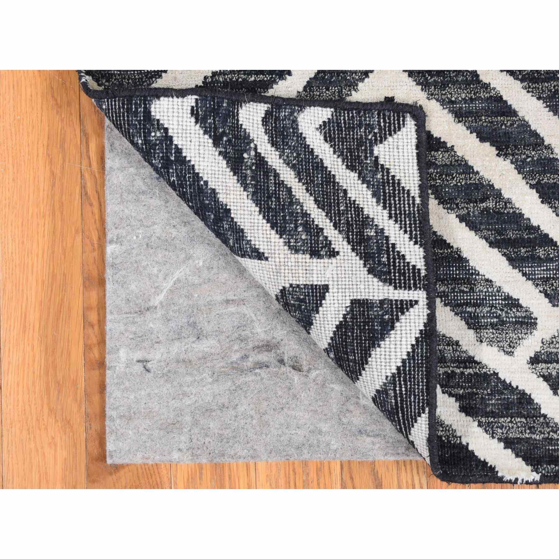 Modern-and-Contemporary-Hand-Knotted-Rug-439950