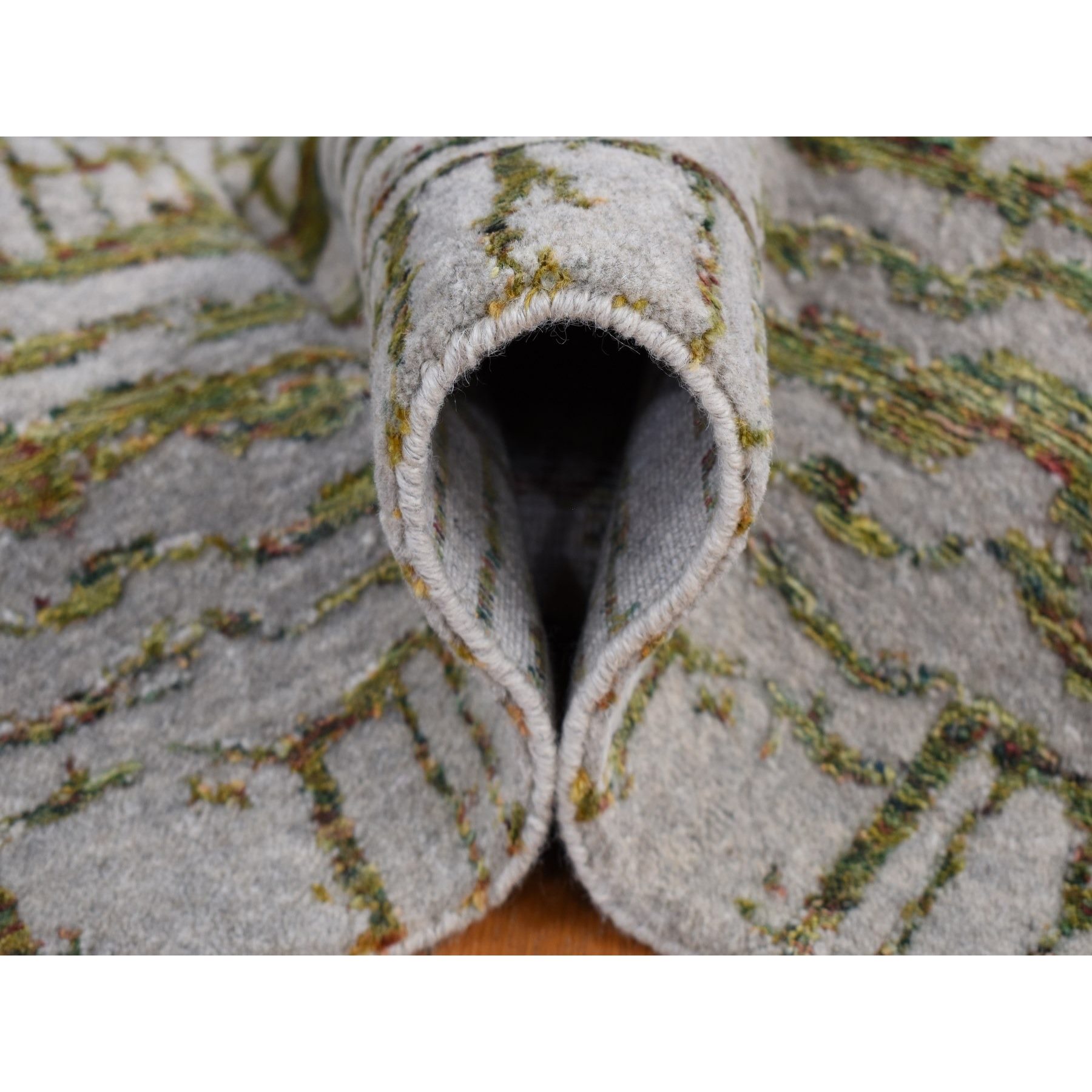 Modern-and-Contemporary-Hand-Loomed-Rug-437900