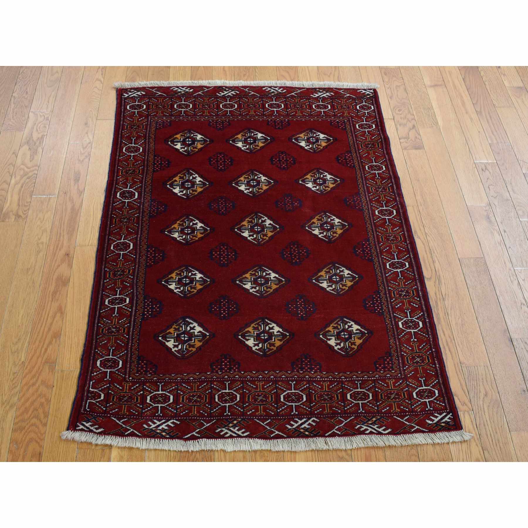 Persian-Hand-Knotted-Rug-438420