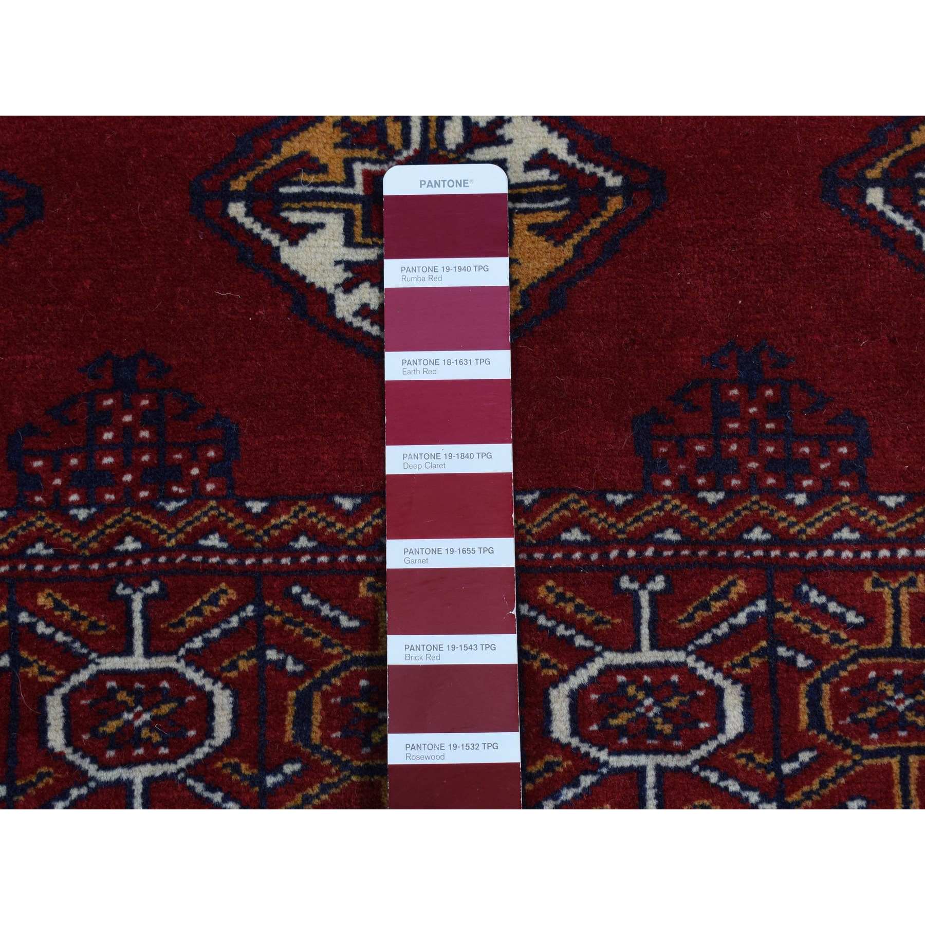 Persian-Hand-Knotted-Rug-438420