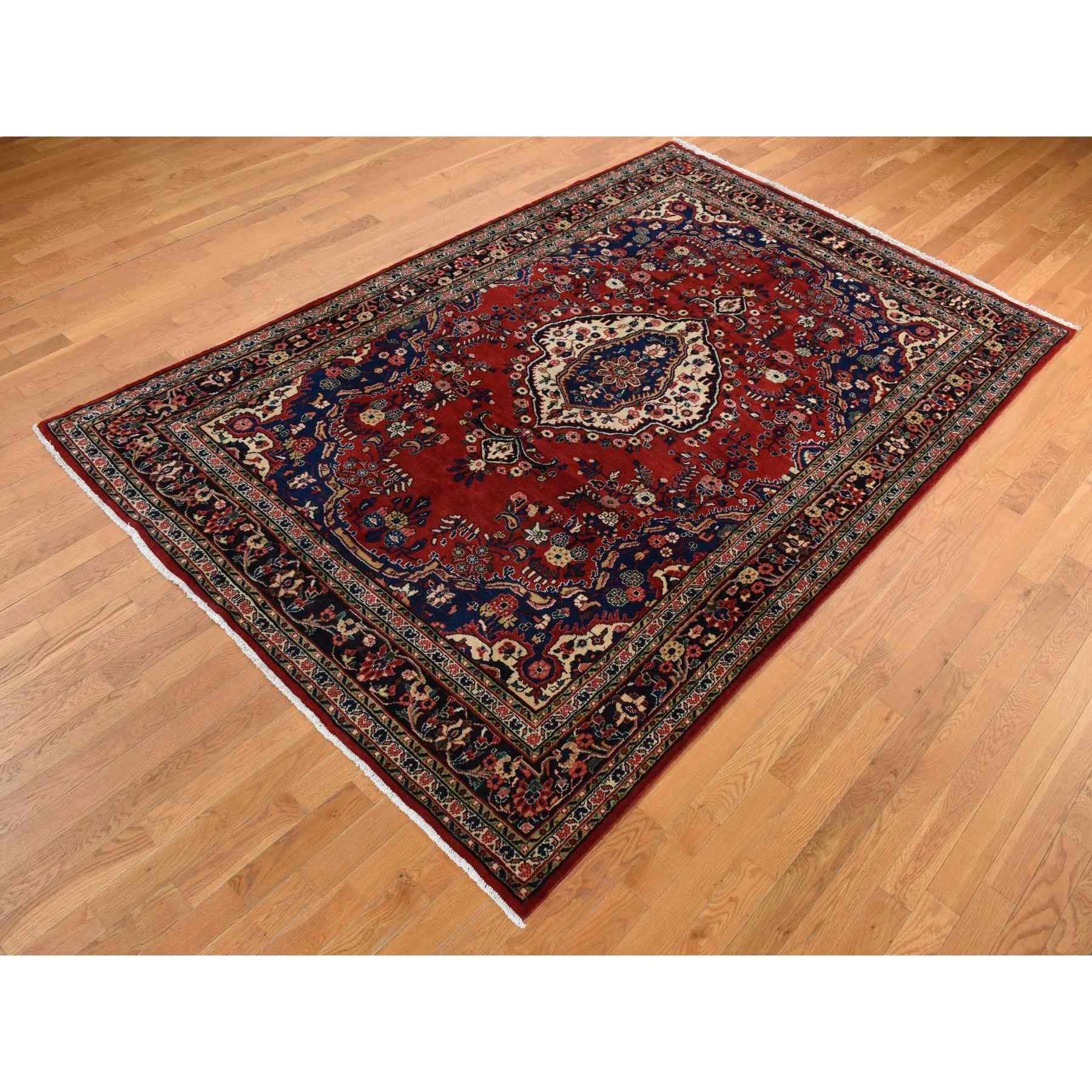 Persian-Hand-Knotted-Rug-438780