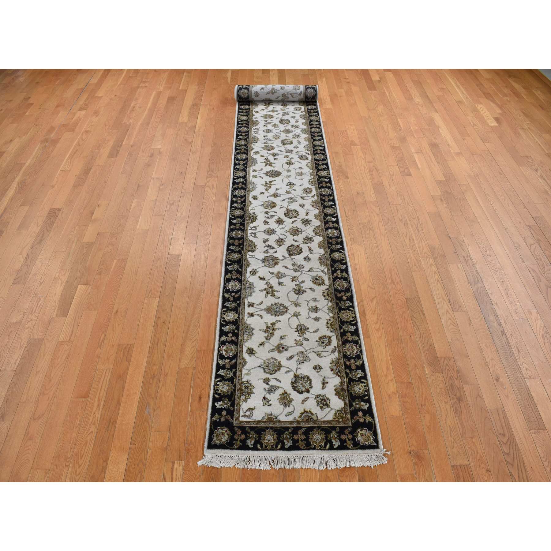 Rajasthan-Hand-Knotted-Rug-438165