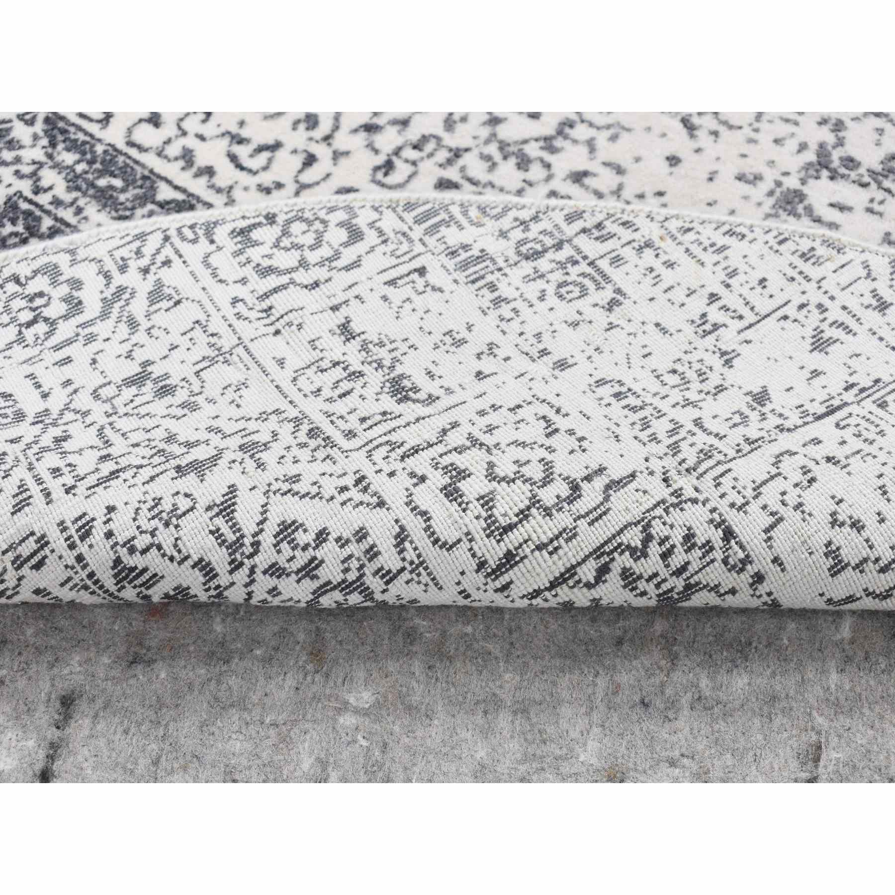 Transitional-Hand-Loomed-Rug-438570