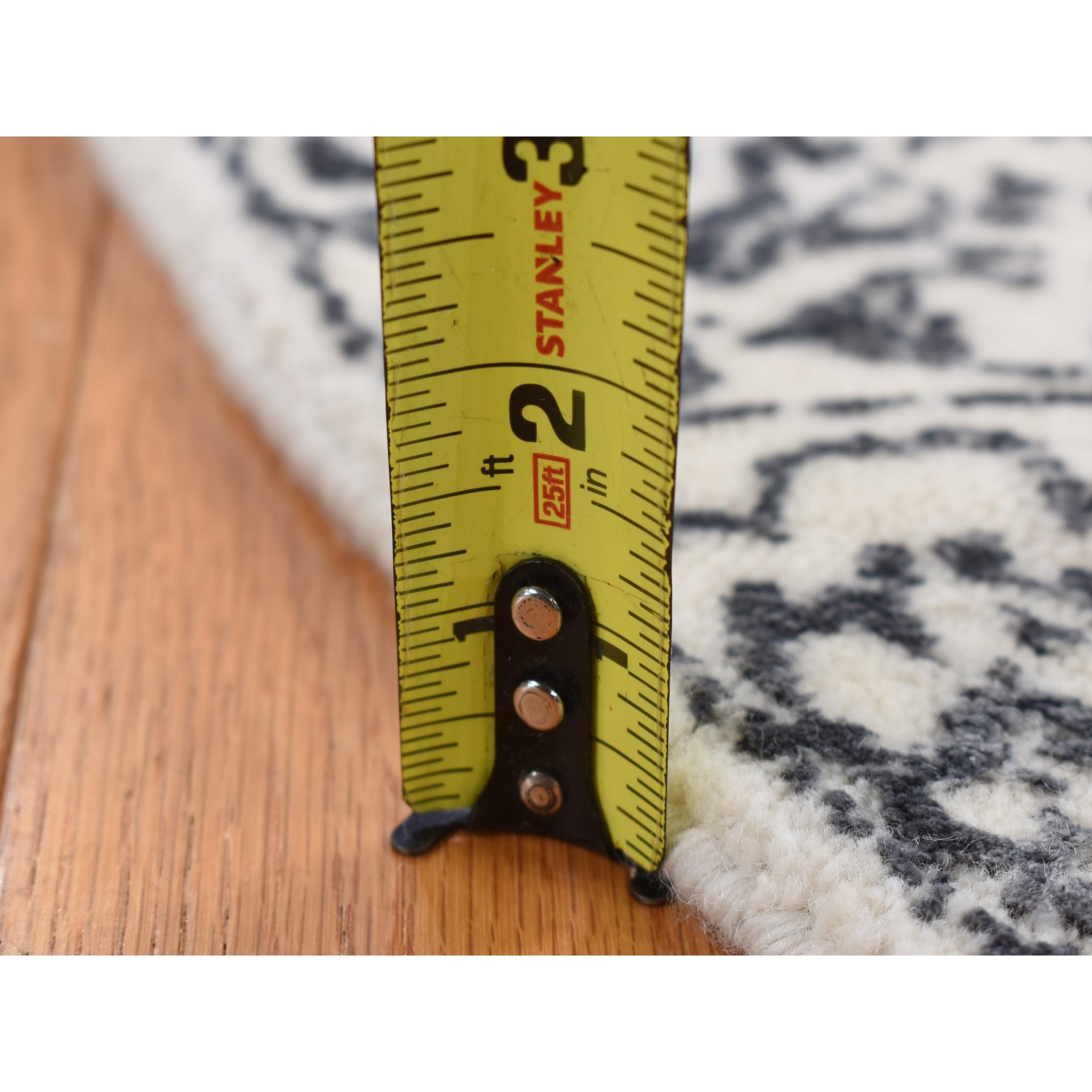 Transitional-Hand-Loomed-Rug-438575
