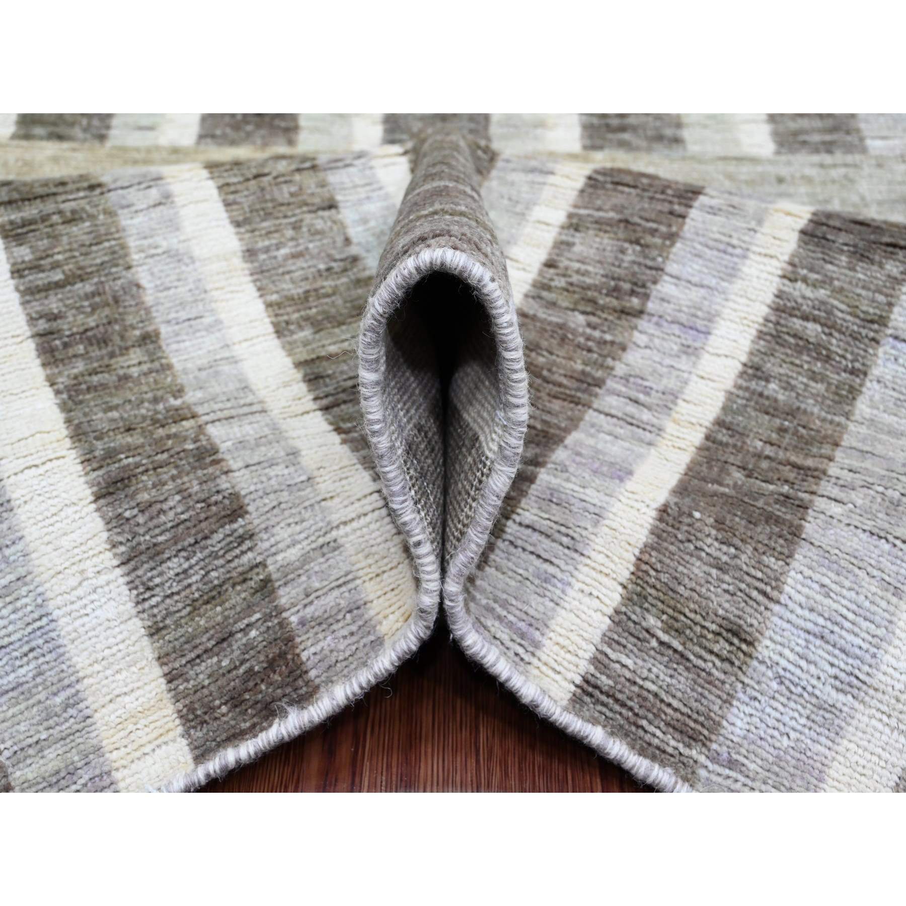 Modern-and-Contemporary-Hand-Knotted-Rug-448870