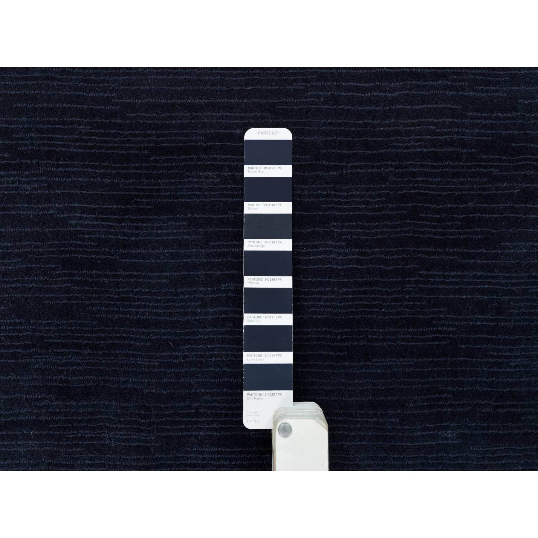 Modern-and-Contemporary-Hand-Loomed-Rug-450880