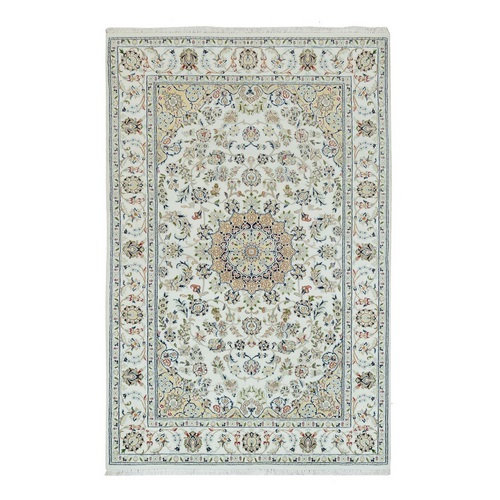 Powder White, Hand Knotted, Nain with Center Medallion Flower Design, 250 KPSI, Natural Wool, Oriental Rug