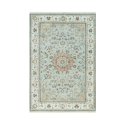 Squirrel Gray, Nain with Center Medallion Flower Design, Hand Knotted, Soft Wool, Oriental Rug