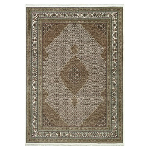 Highland White, Tabriz Mahi with Fish Medallion Design, Hand Knotted, Pure Wool, Denser Weave Oriental Rug