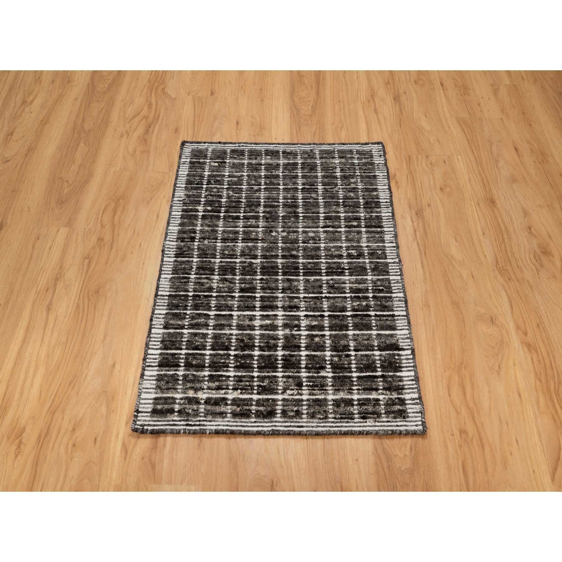 Modern-and-Contemporary-Hand-Loomed-Rug-455345