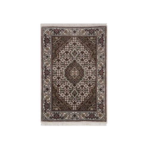 Pearl White, Tabriz Mahi with Fish Medallion Design, Hand Knotted, Pure Wool, Denser Weave, Mat, Oriental 