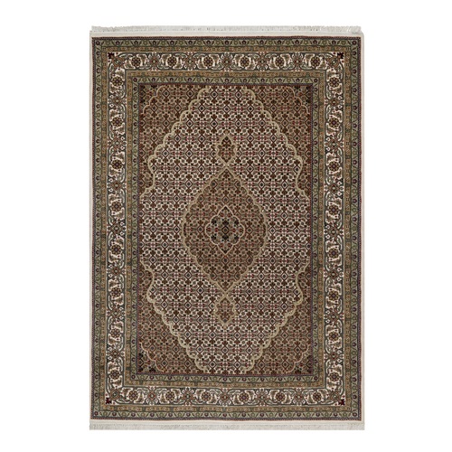 Daisy White, Tabriz Mahi with Fish Medallion Design, Pure Wool, Hand Knotted, Denser Weave, Oriental Rug