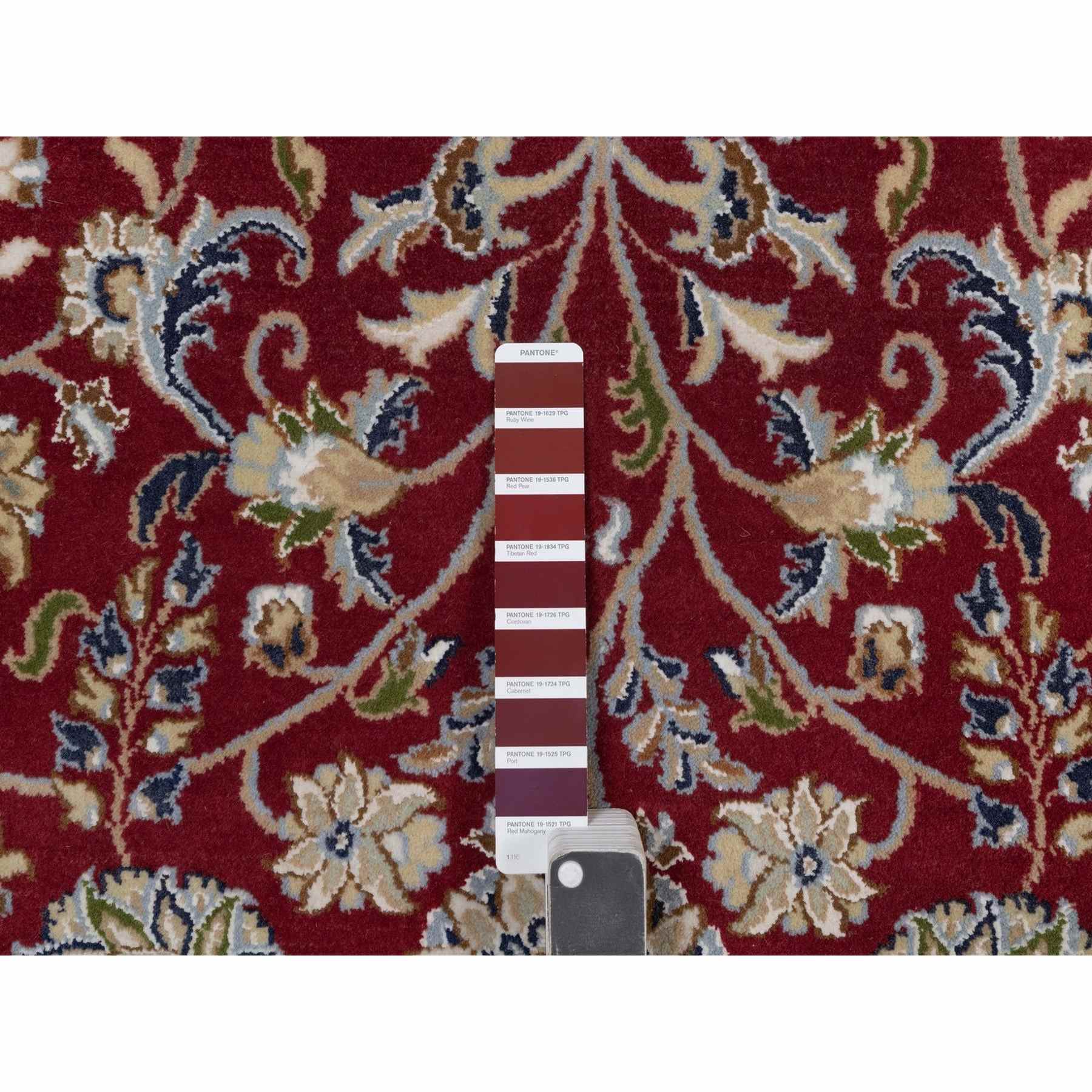 Red Nain Rugs Currant Red, Nain with All Over Flower Design, 250 KPSI, Wool and Silk ...