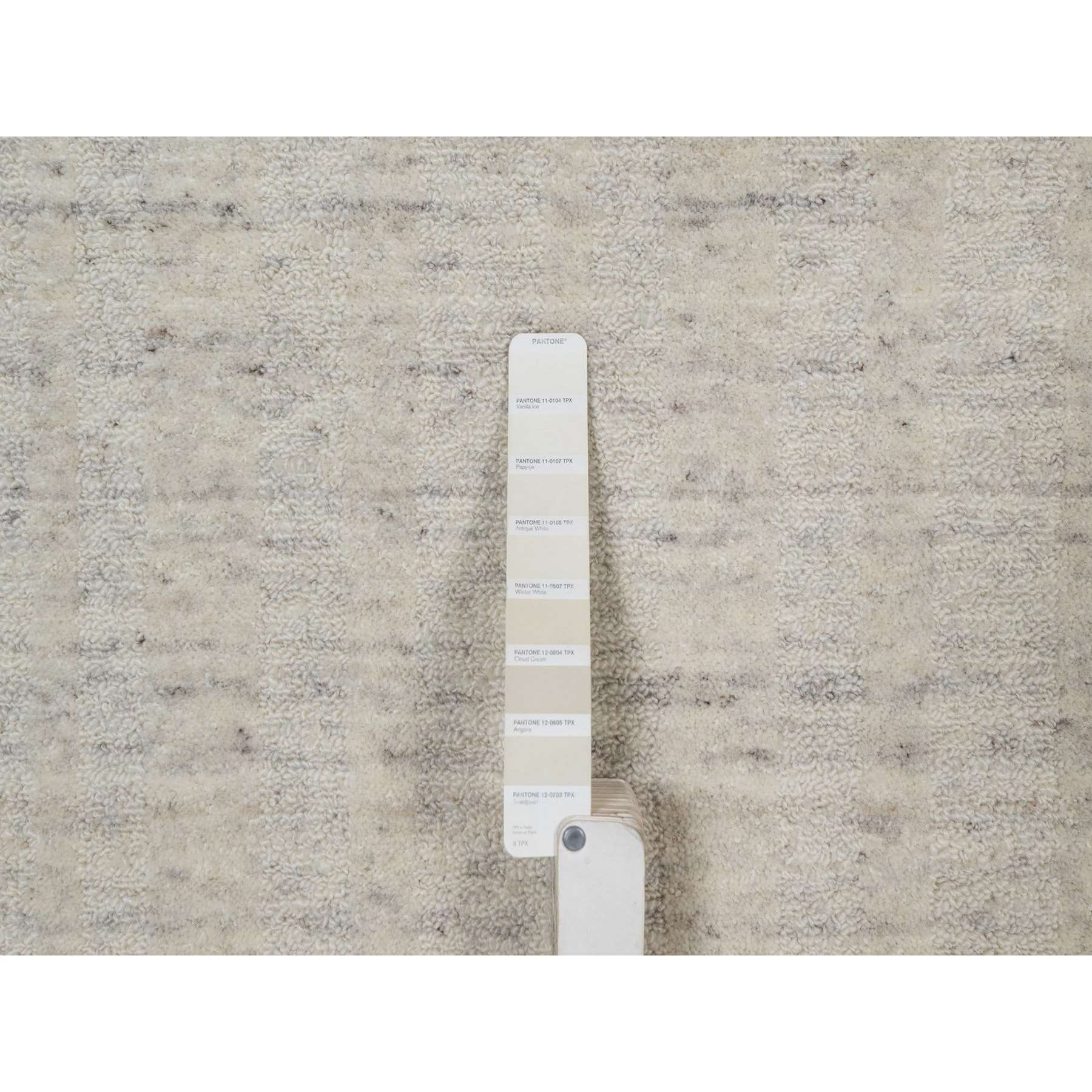 Modern-and-Contemporary-Hand-Loomed-Rug-458390