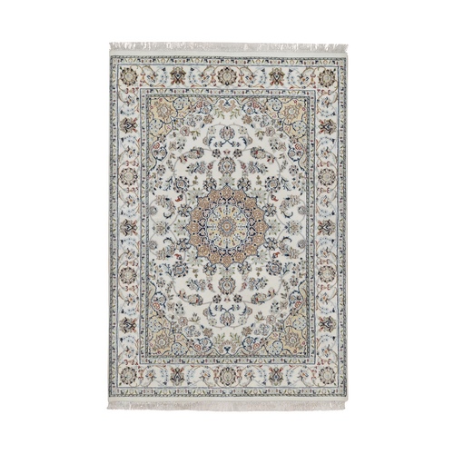 Winter White, Nain with Flower Medallion Design, 250 KPSI, Hand Knotted, Wool and Silk, Soft Pile, Oriental Rug