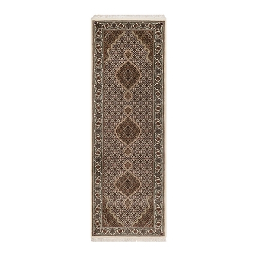 Ivory, 100% Wool, Hand Knotted, Tabriz Mahi with Fish Medallion Design, 175 KPSI, Runner, Oriental Rug