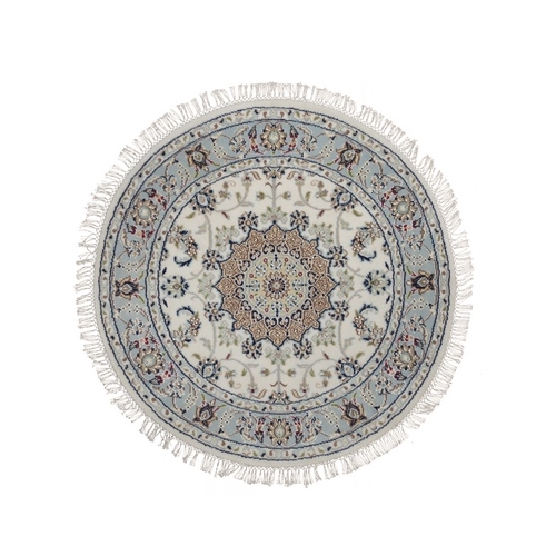 Pearl White, Nain with Flower Medallion Design, 250 KPSI, Hand Knotted, Soft Pile, Wool and Silk, Round, Oriental 