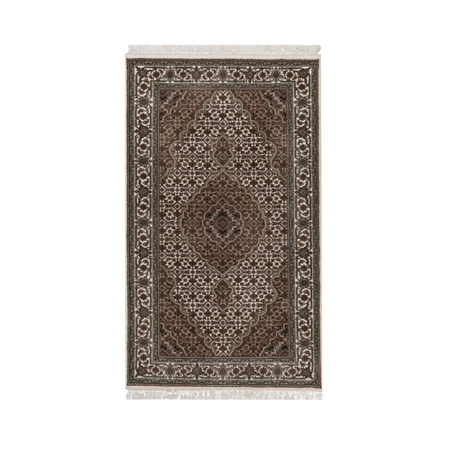 Pearl White, Tabriz Mahi with Fish Medallion Design, 100% Wool, Hand Knotted, 175 KPSI, Oriental 